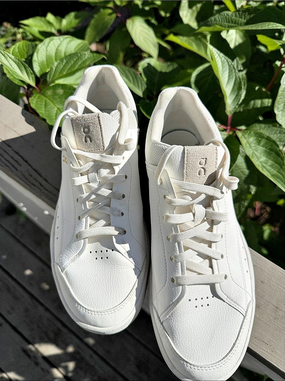 On The Roger Advantage White Sneakers US W9